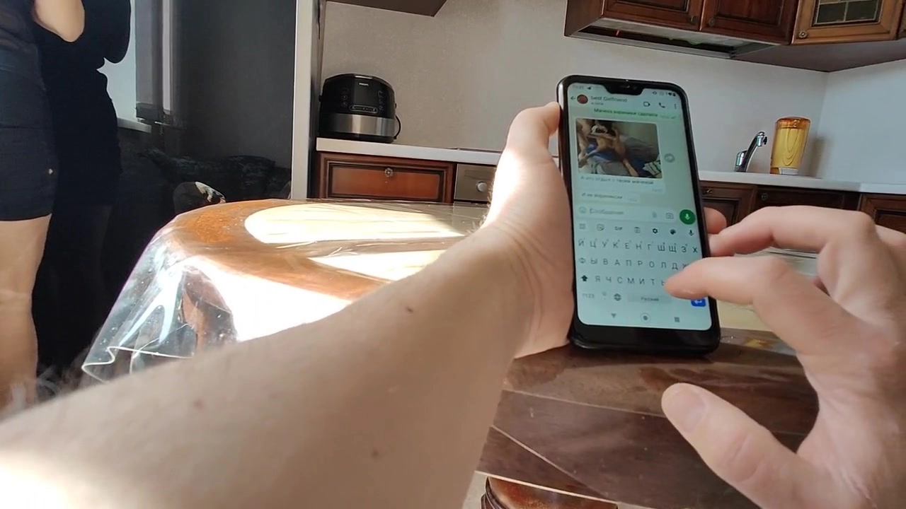 Мачеха, ты зачем выслала моей девушке интимное фото нас?!